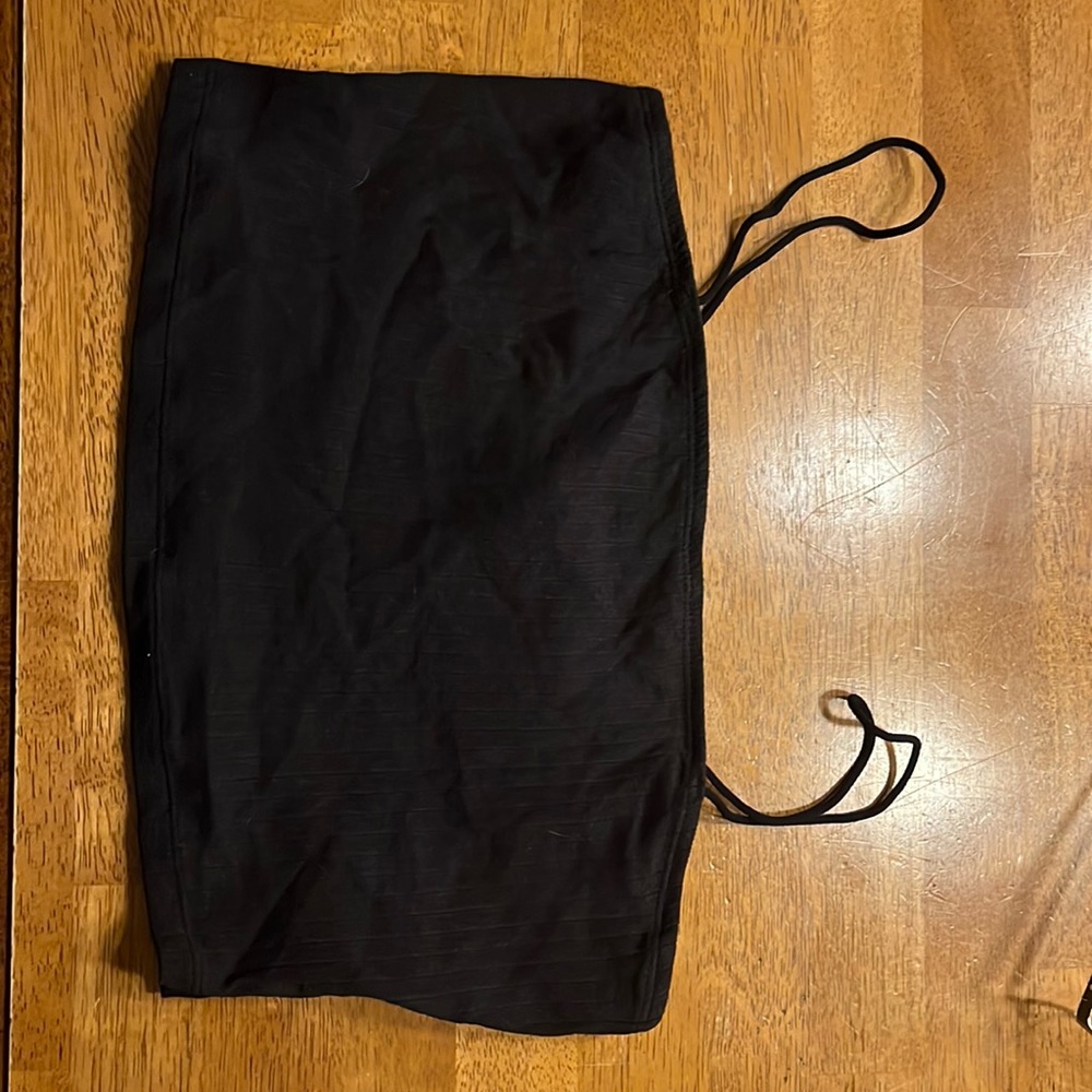 BLACK SHEIN TANK TOP